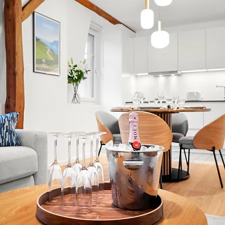 La Du Bourg La Tour-de-Peilz