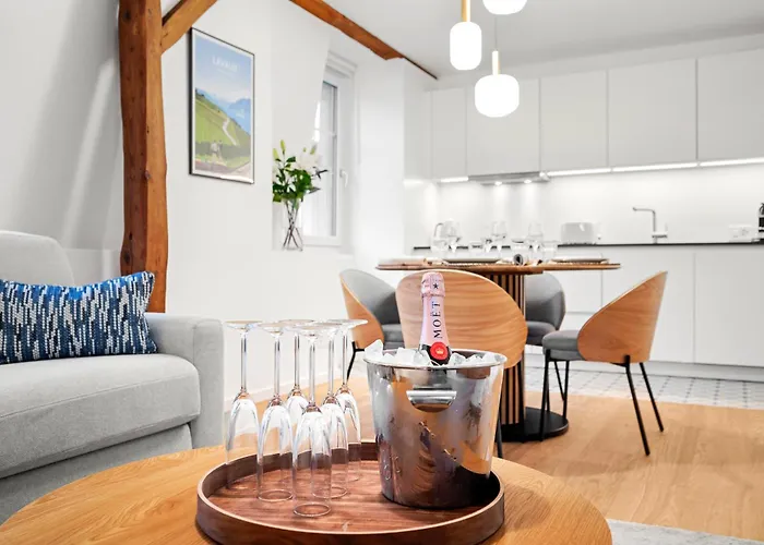 La Du Bourg La Tour-de-Peilz